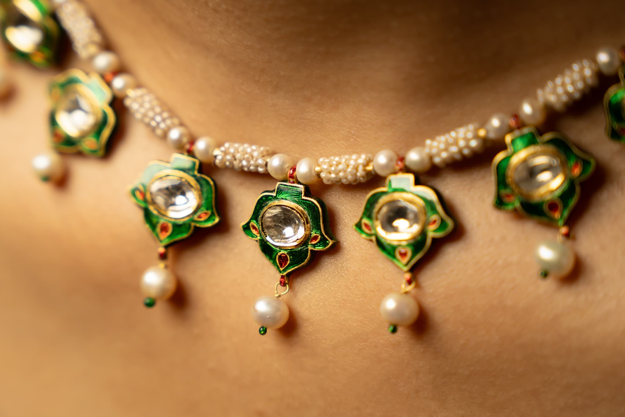 Master karigar crafting jadau necklace — traditional Jodhpur goldsmithing